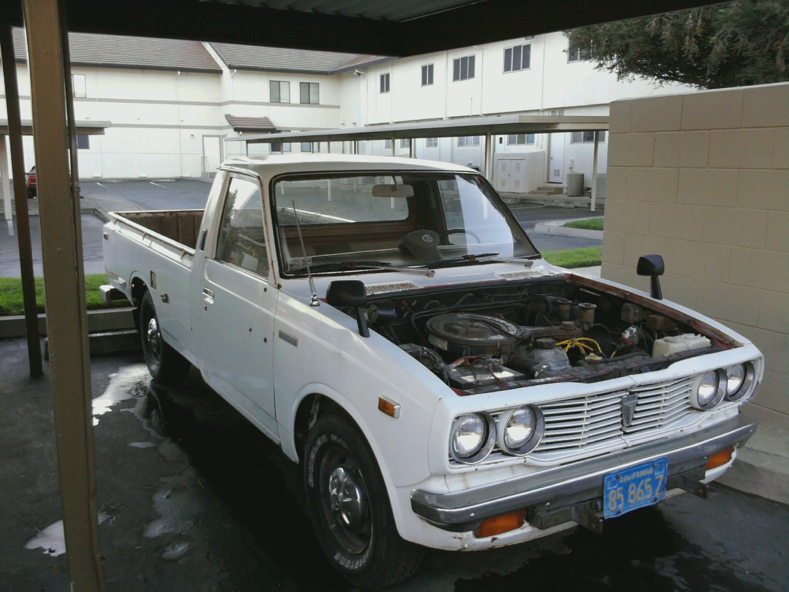 1975 hilux pickup RN28