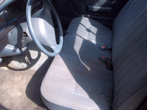 1994 Toyota DLX interior