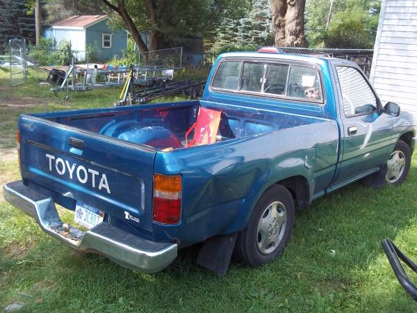 1994 Toyota DLX rear view