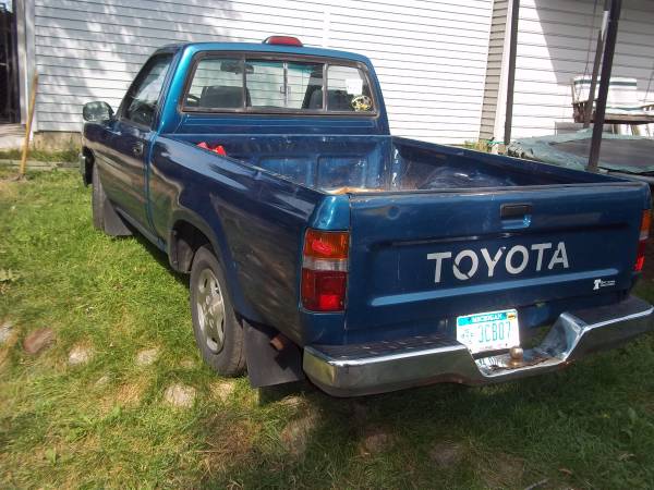 1994 Toyota DLX side view