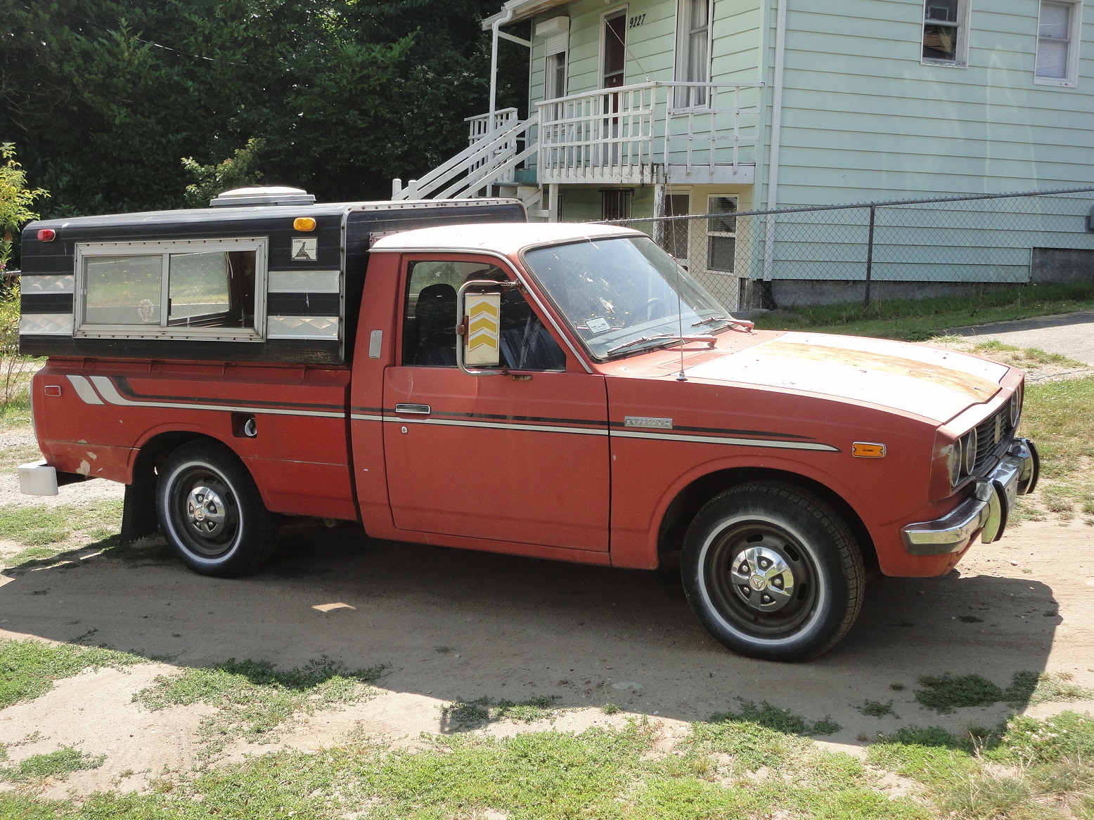 75  HILUX RN 23 SR 5