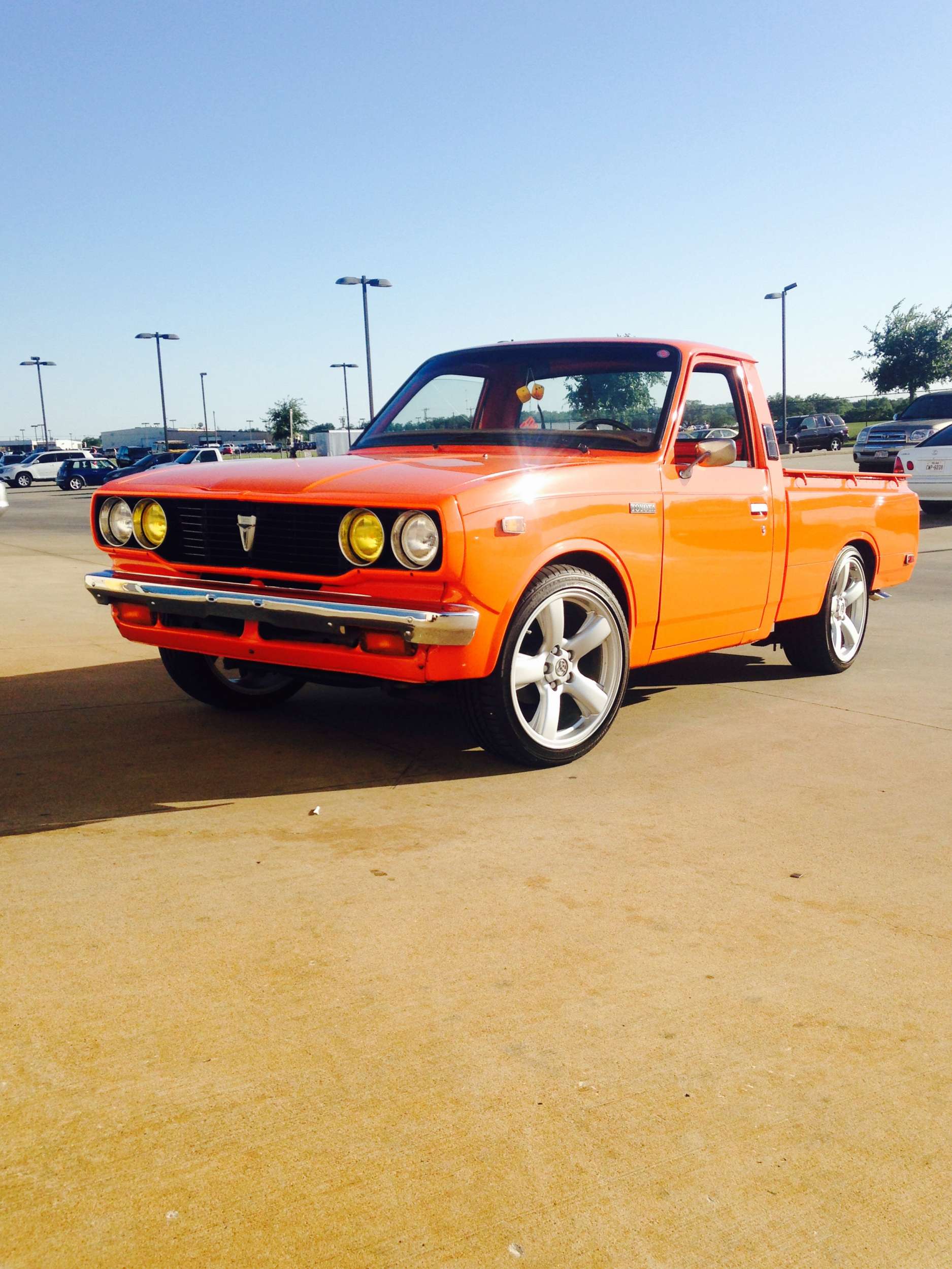 77 hilux