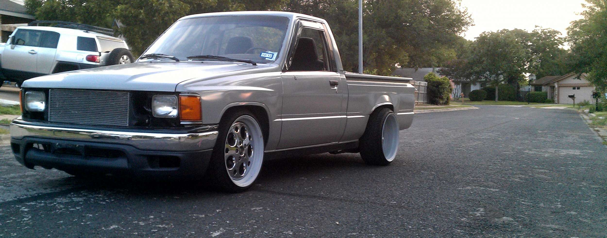 Hellaflush_hilux