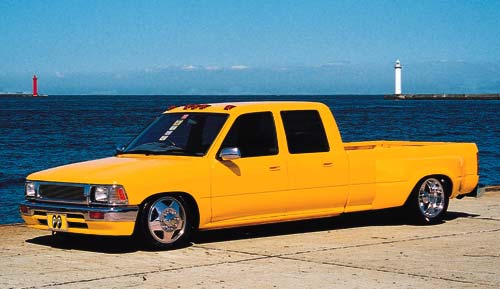 mooneyes dually