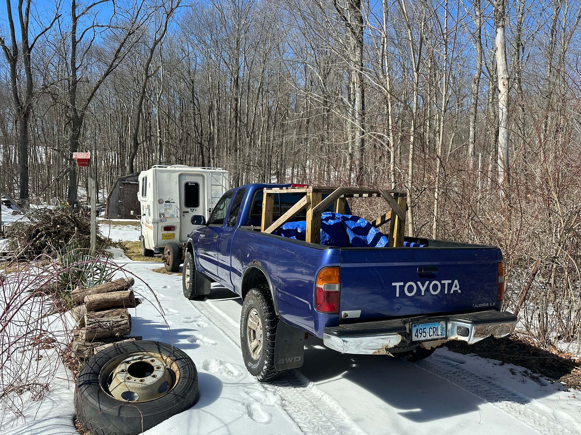 Sunrader with parts truck