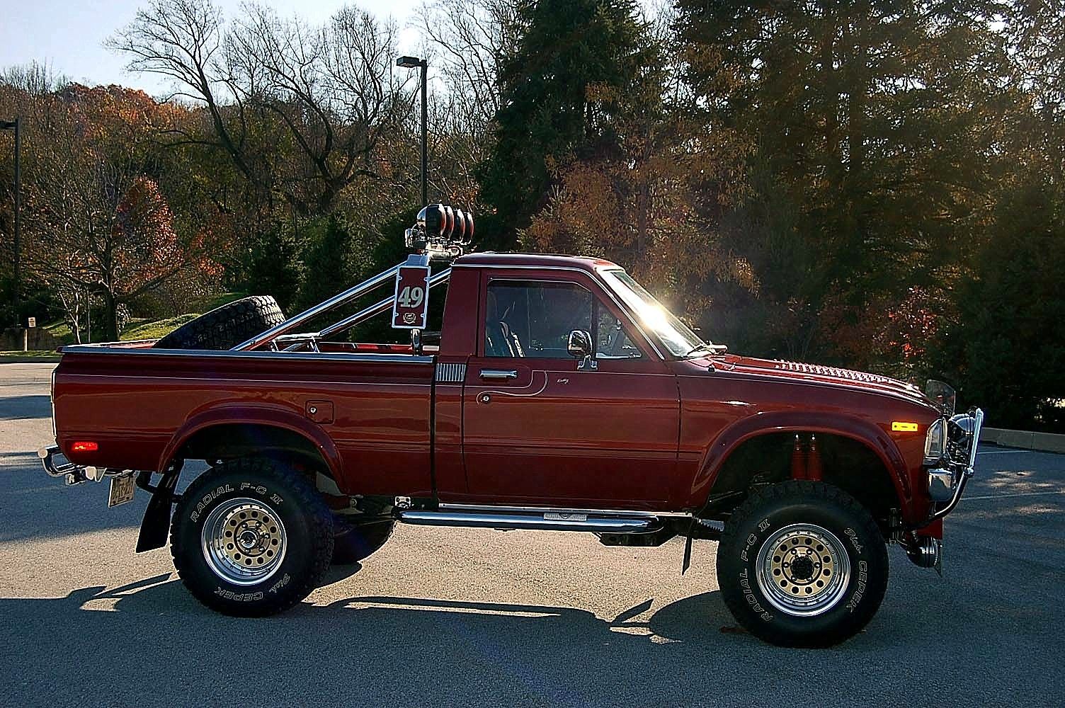 Toyota_Truck-2011_041AA