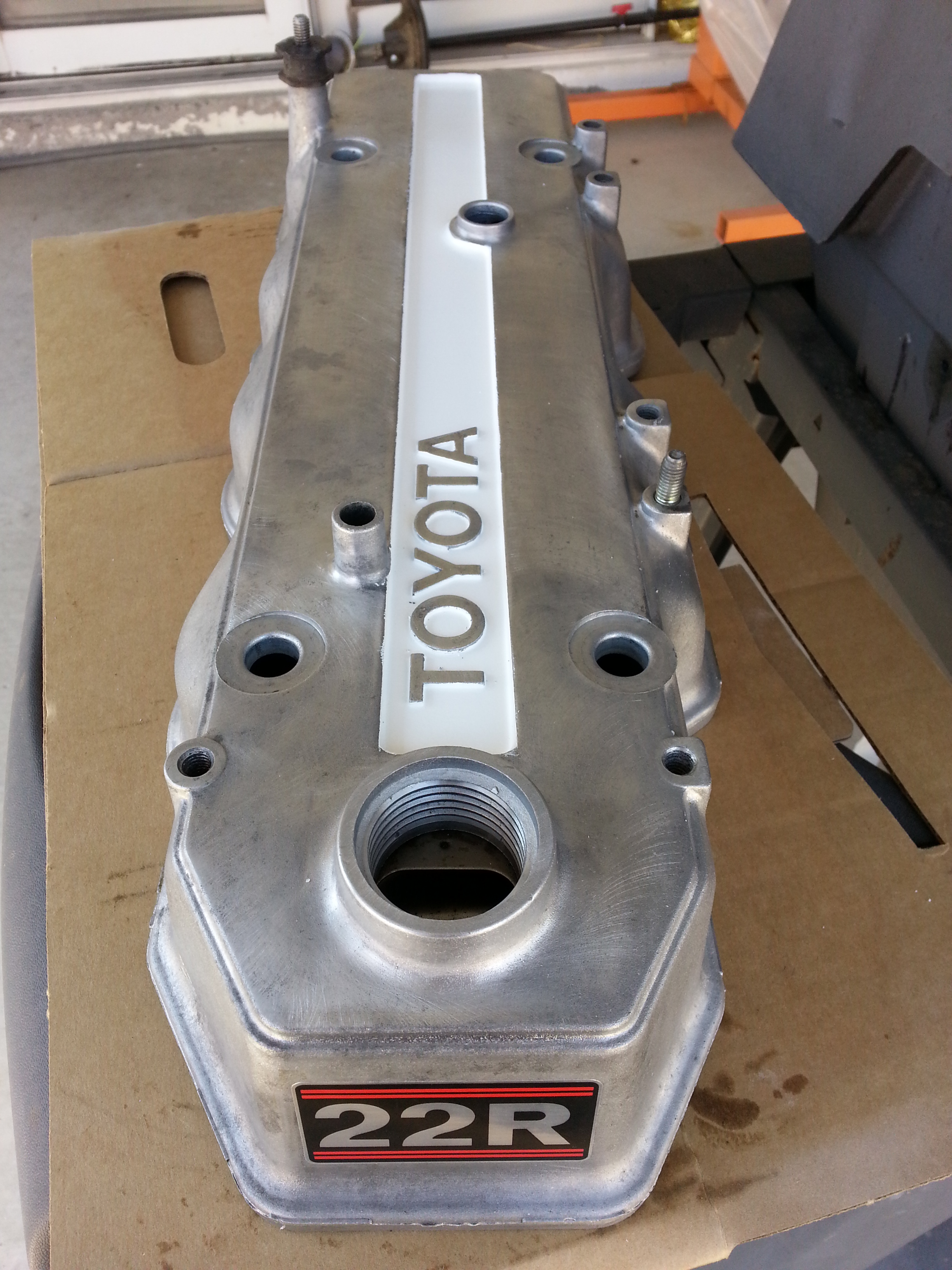 Valve cover cleaned up