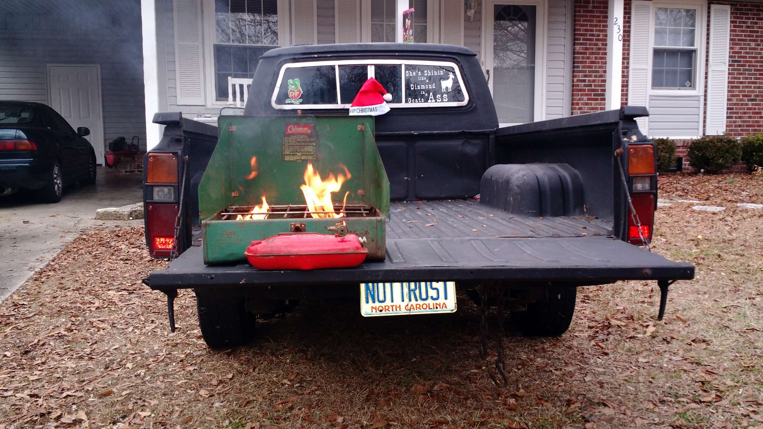yep that grill is bolted down